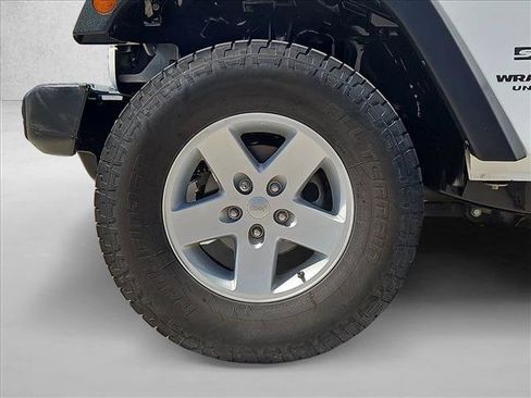 Used 2017 Jeep Wrangler Unlimited Sport w/ Quick Order Package 24S AWD/4WD image 23