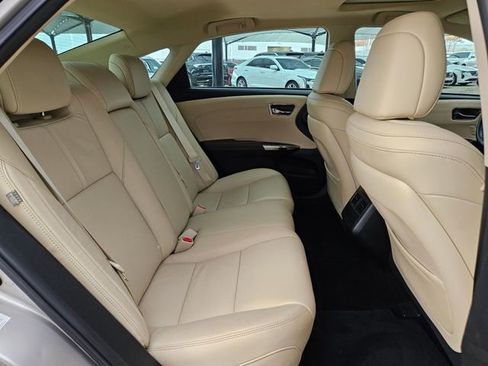 Used 2017 Toyota Avalon XLE image 27