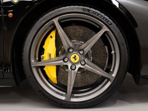 Certified 2015 Ferrari 458 Italia Coupe RWD image 15