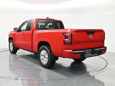 Used 2022 Nissan Frontier SV image 7