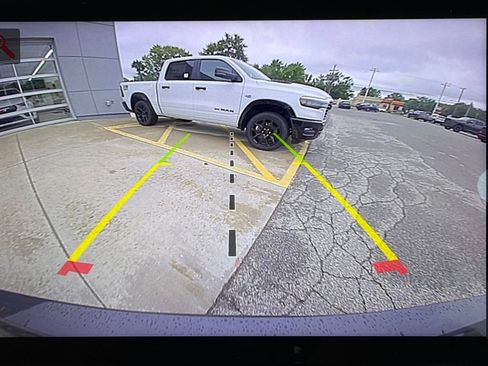 Used 2024 Jeep Grand Cherokee L Limited AWD/4WD image 30