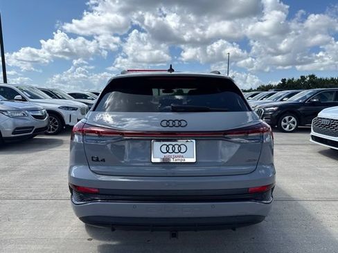 Used 2023 Audi Q4 e-tron Premium Plus w/ Premium Plus AWD/4WD image 4