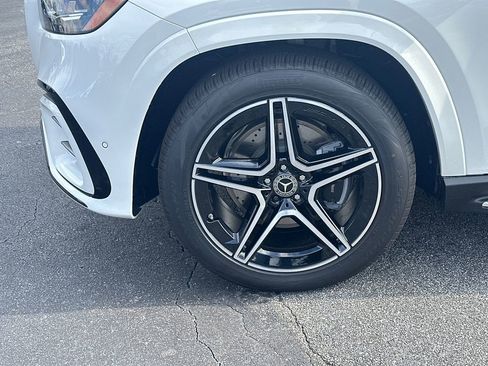 New 2026 Mercedes-Benz GLS 450 4MATIC image 12