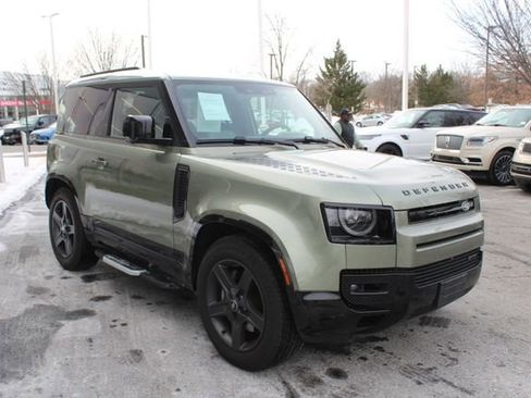 Used 2023 Land Rover Defender 90 X-Dynamic SE image 10