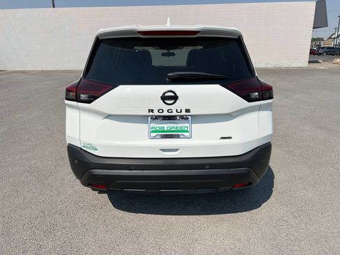 Used 2021 Nissan Rogue S AWD/4WD image 4