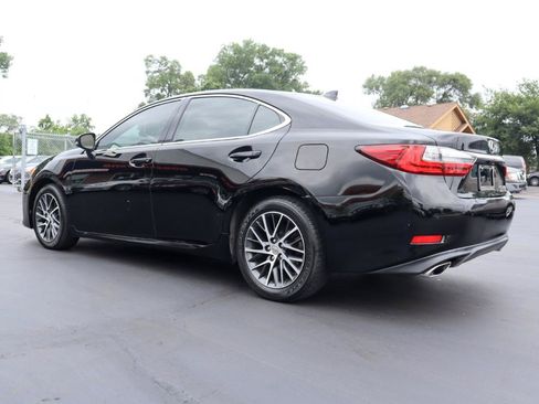 Used 2016 Lexus ES 350 w/ Luxury Package w/Wood Trim FWD image 3