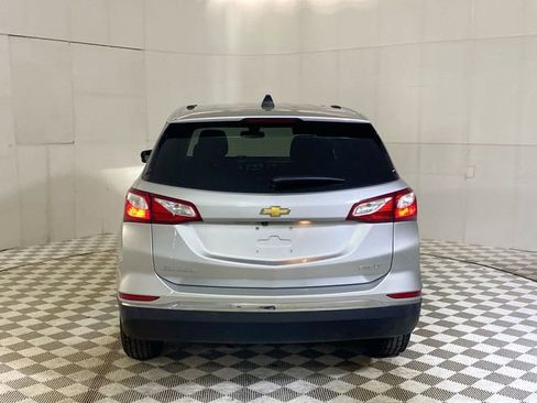 Used 2019 Chevrolet Equinox LT w/ Driver Convenience Package image 18