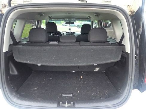 Used 2017 Kia Soul + FWD image 11