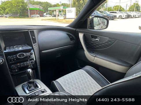 Used 2017 INFINITI QX70 AWD w/ Limited Package image 29