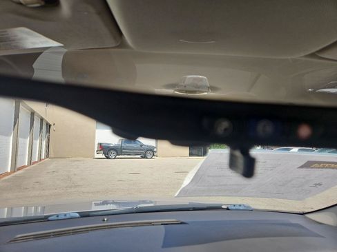 Used 2006 Chevrolet Impala LT FWD image 21