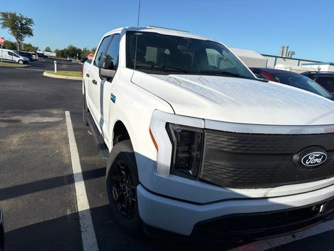 Certified 2025 Ford F150 Lightning XLT AWD/4WD image 1