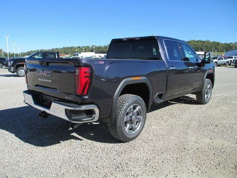 New 2026 GMC Sierra 2500 SLT image 4
