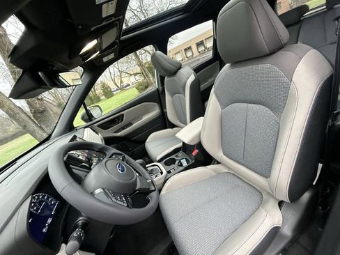 Certified 2025 Subaru Forester Premium image 15