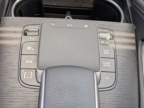 Used 2025 Mercedes-Benz GLE 350 4MATIC image 31