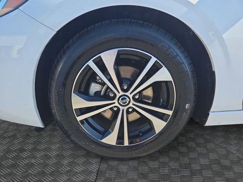 Used 2022 Nissan Sentra SV image 32