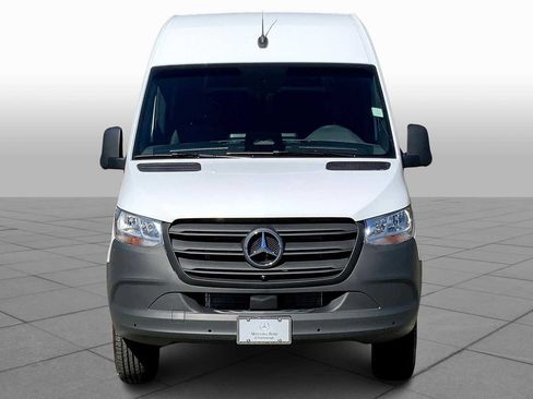 Used 2026 Mercedes-Benz Sprinter 2500 image 3