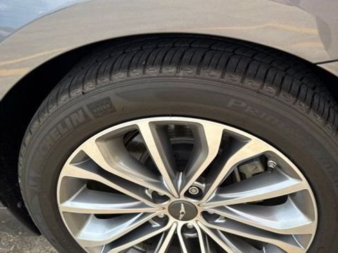 Used 2017 Genesis G80 3.8 RWD image 23