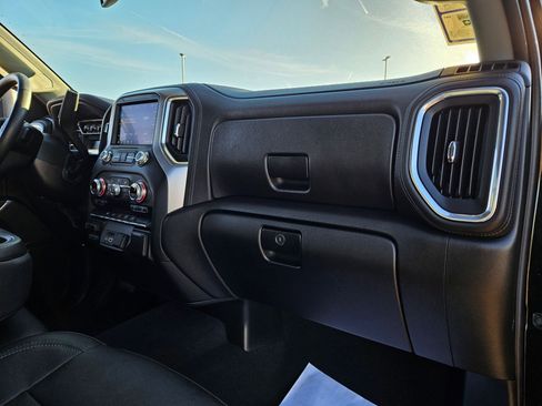 Used 2022 GMC Sierra 3500 SLT image 19