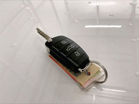 Used 2008 Audi TT 2.0T FWD image 9