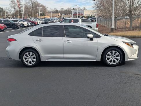 Certified 2024 Toyota Corolla LE image 3