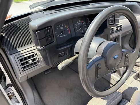Used 1987 Ford Mustang GT RWD image 29