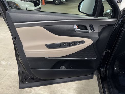 Used 2019 Hyundai Santa Fe FWD image 17