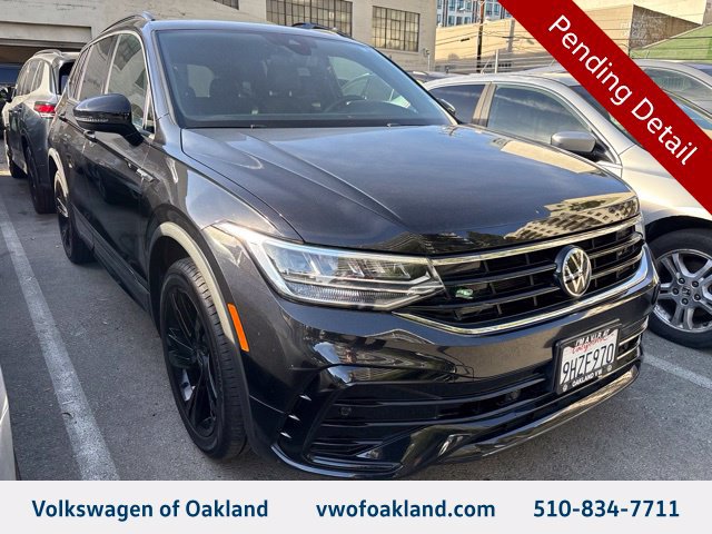 Used 2023 Volkswagen Tiguan SE R-Line FWD image 1