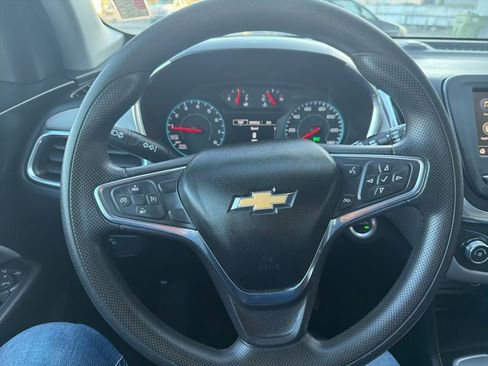 Used 2019 Chevrolet Equinox LS image 17