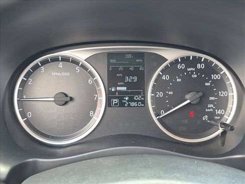 Used 2023 Nissan Kicks S FWD image 7