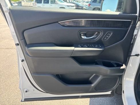 Certified 2023 Honda Pilot Elite image 34