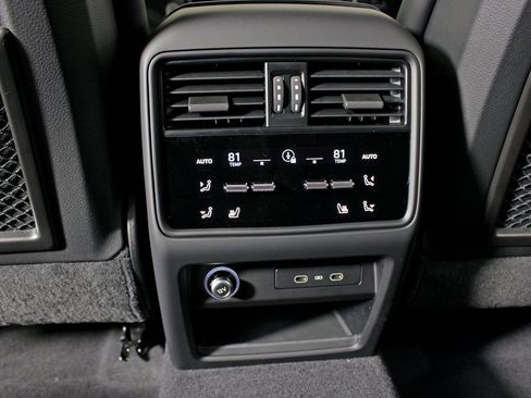 New 2026 Porsche Cayenne Coupe image 36