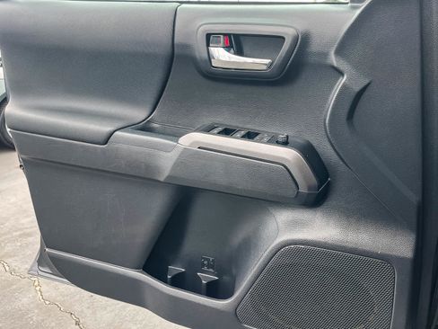 Used 2023 Toyota Tacoma TRD Off-Road w/ Black Out Package (TMS) image 19