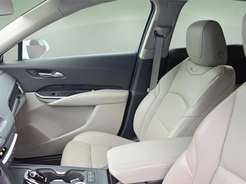Used 2020 Cadillac XT4 Premium Luxury image 11