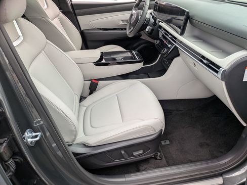 New 2025 Hyundai Tucson Limited image 26