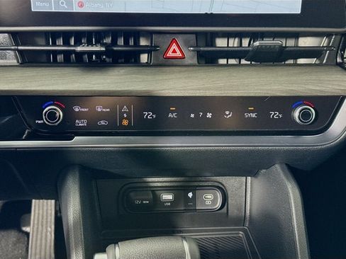 Certified 2025 Kia Sportage X-Line AWD/4WD image 16
