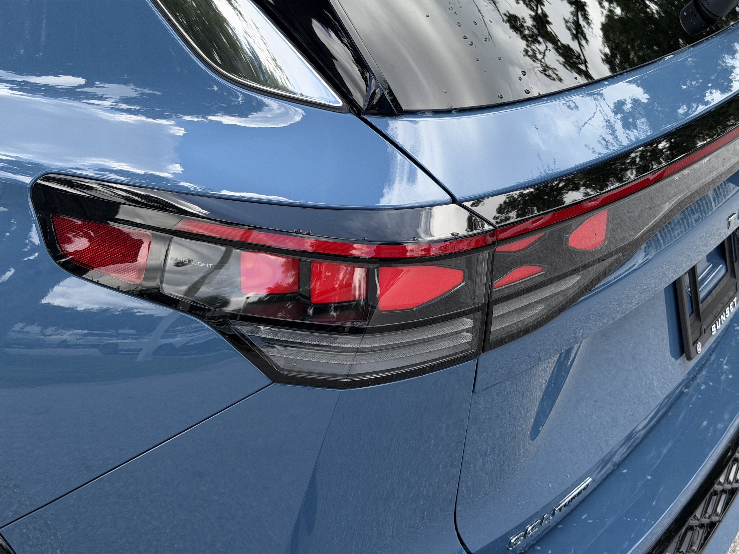 New 2026 Volkswagen Tiguan SEL R-Line AWD/4WD image 10