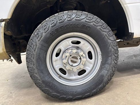 Used 2020 Ford F250 XL w/ Power Equipment Group image 31