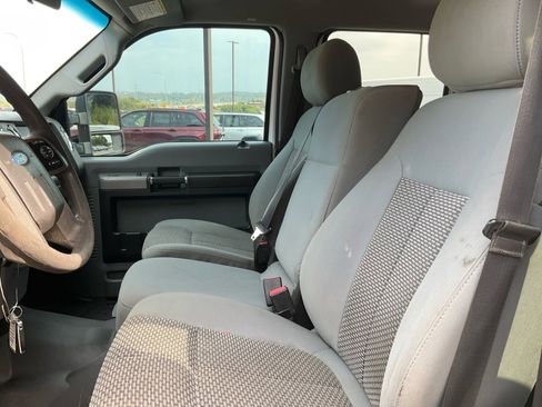 Used 2014 Ford F250 XLT image 32