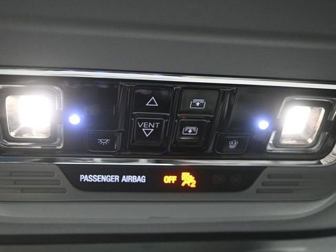 Used 2022 Lincoln Corsair AWD w/ Premium Package image 17