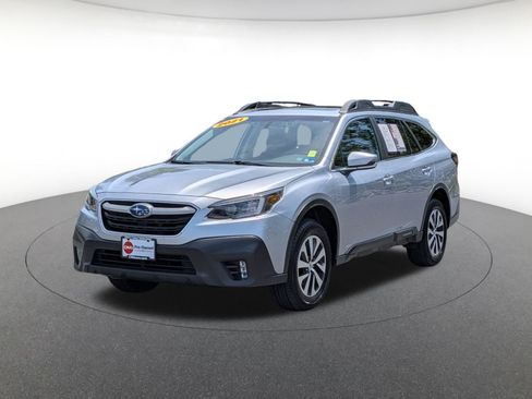 Used 2021 Subaru Outback Premium AWD/4WD image 3