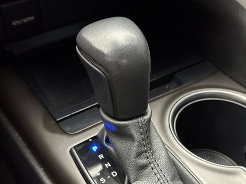 Used 2023 Toyota Camry SE FWD image 19