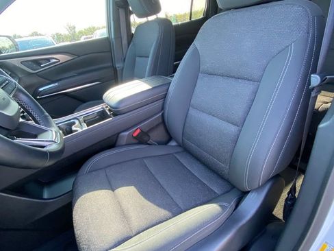 Used 2024 Chevrolet Traverse LT FWD image 10