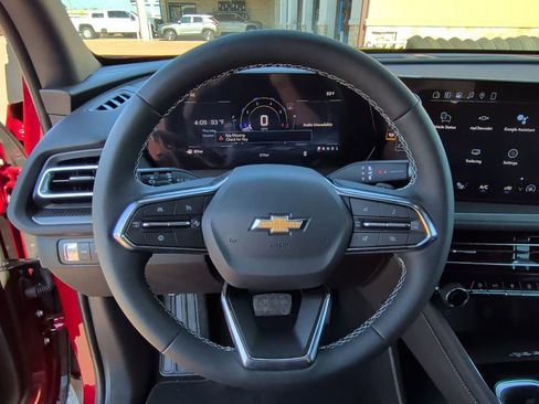 New 2026 Chevrolet Traverse LT image 16