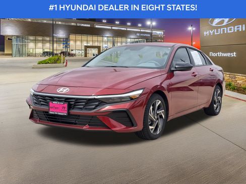 Certified 2025 Hyundai Elantra Sport FWD image 2