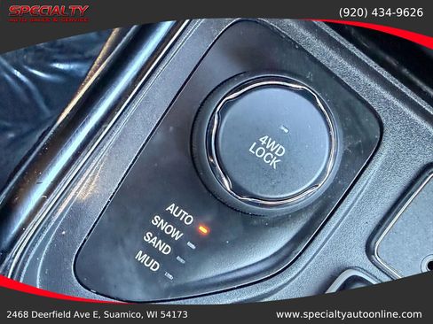 Used 2019 Jeep Compass Limited image 29