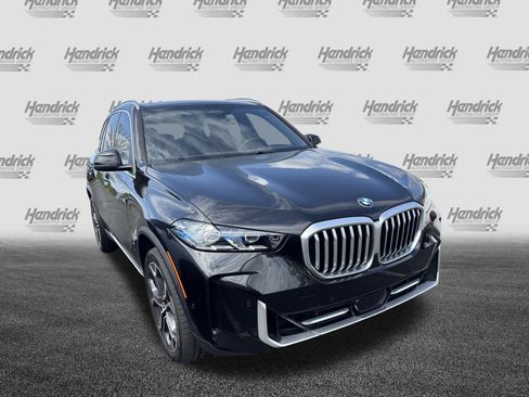 Used 2024 BMW X5 sDrive40i w/ Premium Package image 3