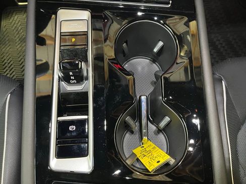 Used 2024 Volkswagen Atlas Cross Sport SEL Premium R-Line AWD/4WD image 15