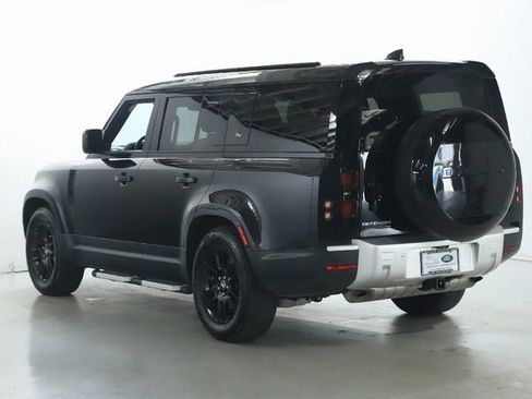 Certified 2023 Land Rover Defender 130 SE AWD/4WD image 5