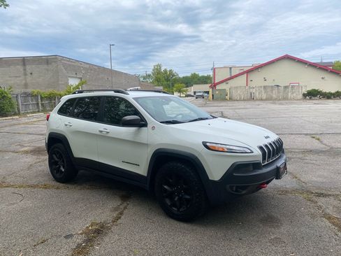 Used 2014 Jeep Cherokee Trailhawk AWD/4WD image 7