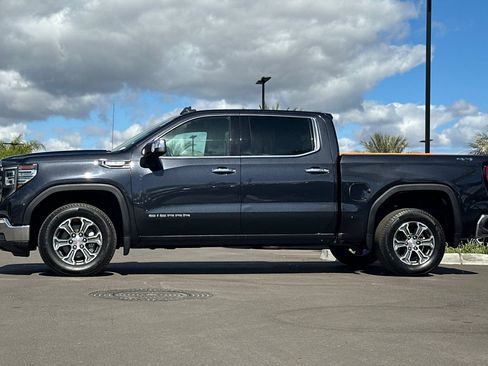 Used 2025 GMC Sierra 1500 SLT AWD/4WD image 7